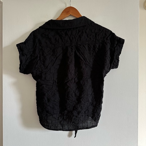 Anthropologie Cloth And Stone Black Liya Tie Front Crinkled Woven Top size XS - Picture 5 of 8